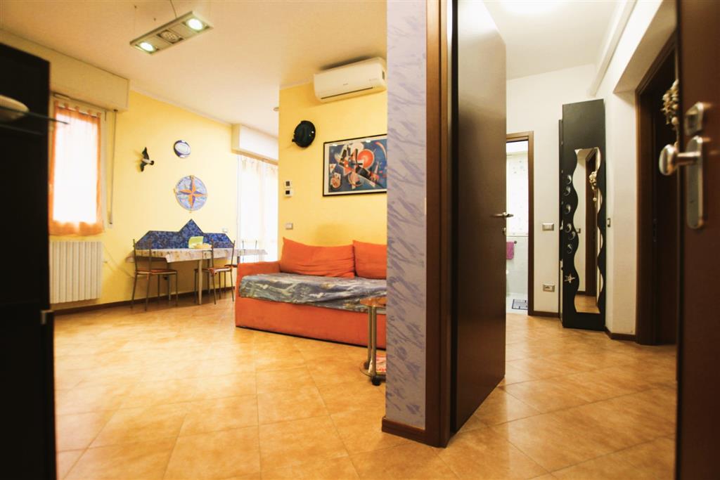 Appartamento ristrutturato in via pascoli 26, Cinisello Balsamo