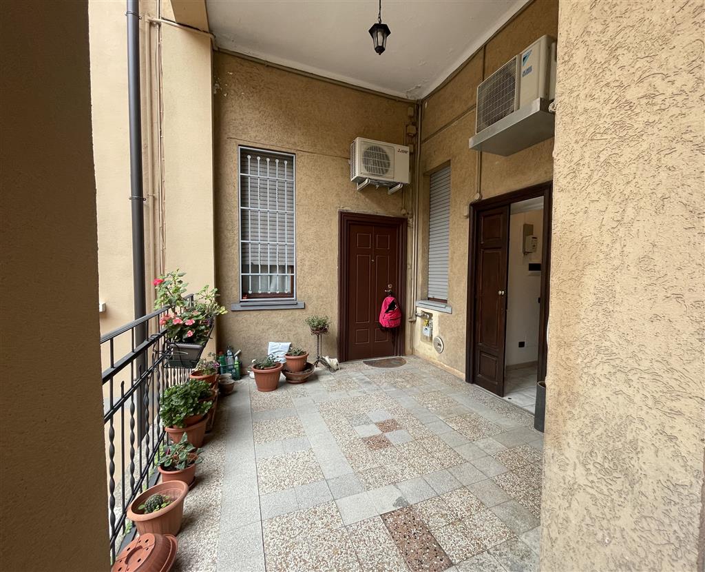 Bilocale arredato in affitto in via arosio 1, Monza