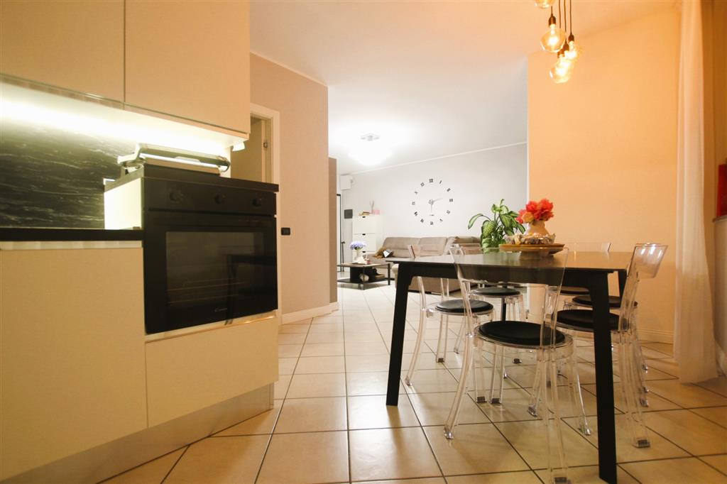 Quadrilocale con box doppio in largo rebattini 6 briosco, Briosco