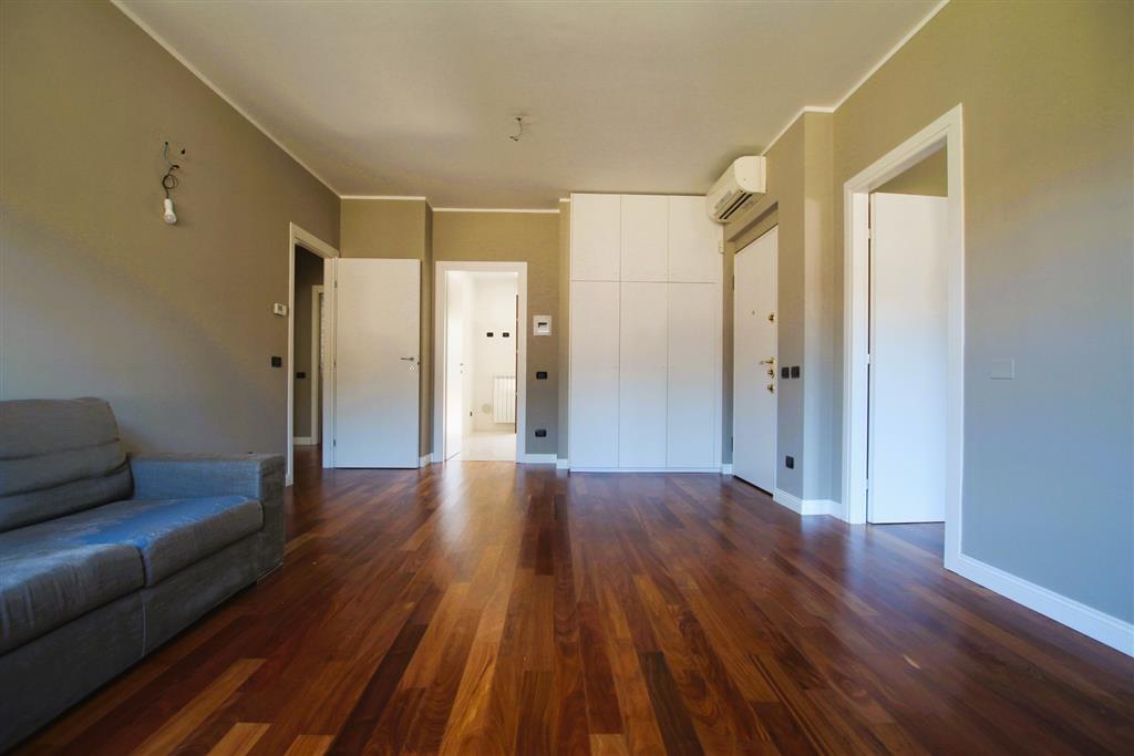 Appartamento con terrazzo in via vespri siciliani 12, Cinisello Balsamo