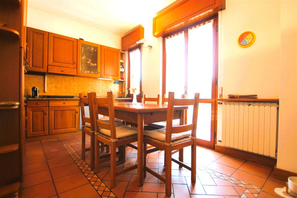 Villa con giardino in via pavese 16, Cinisello Balsamo