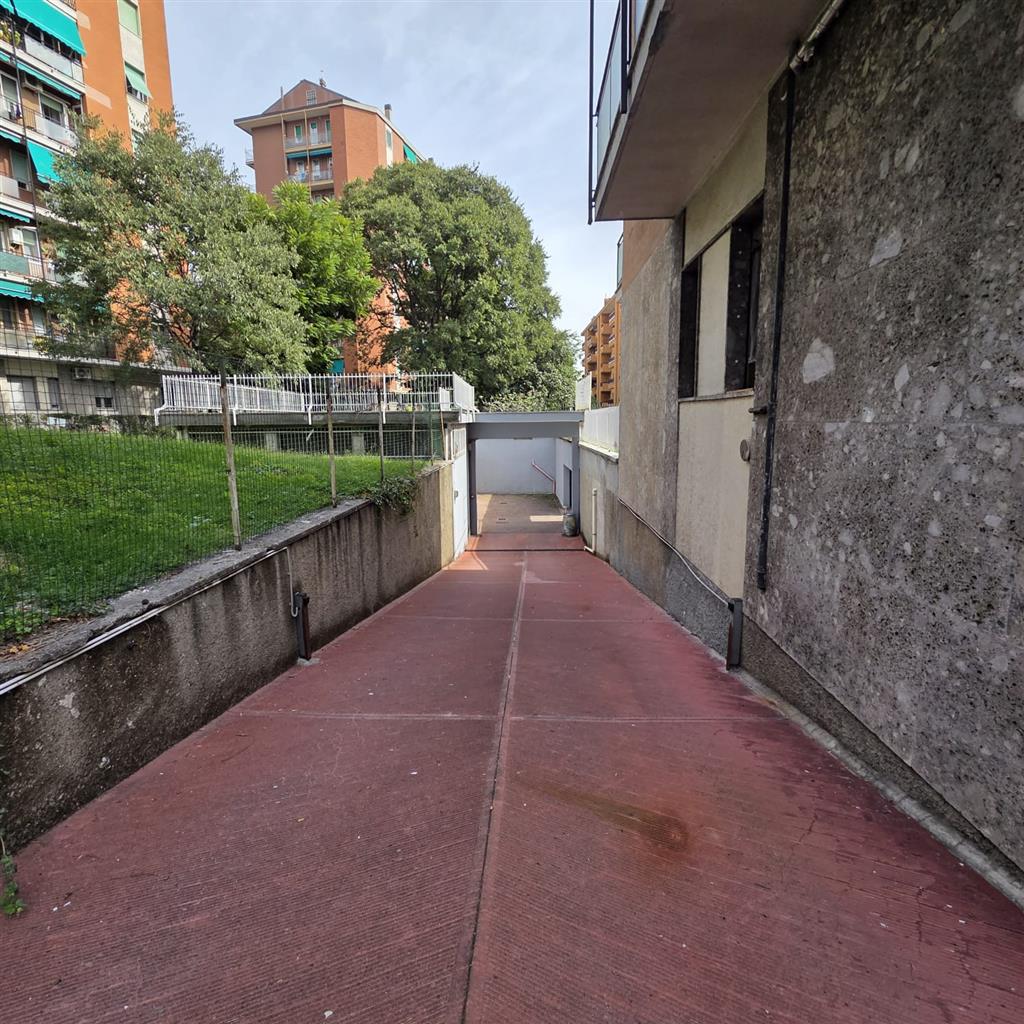 Box/Garage 12mq in vendita in via monte grappa 60, Cinisello Balsamo