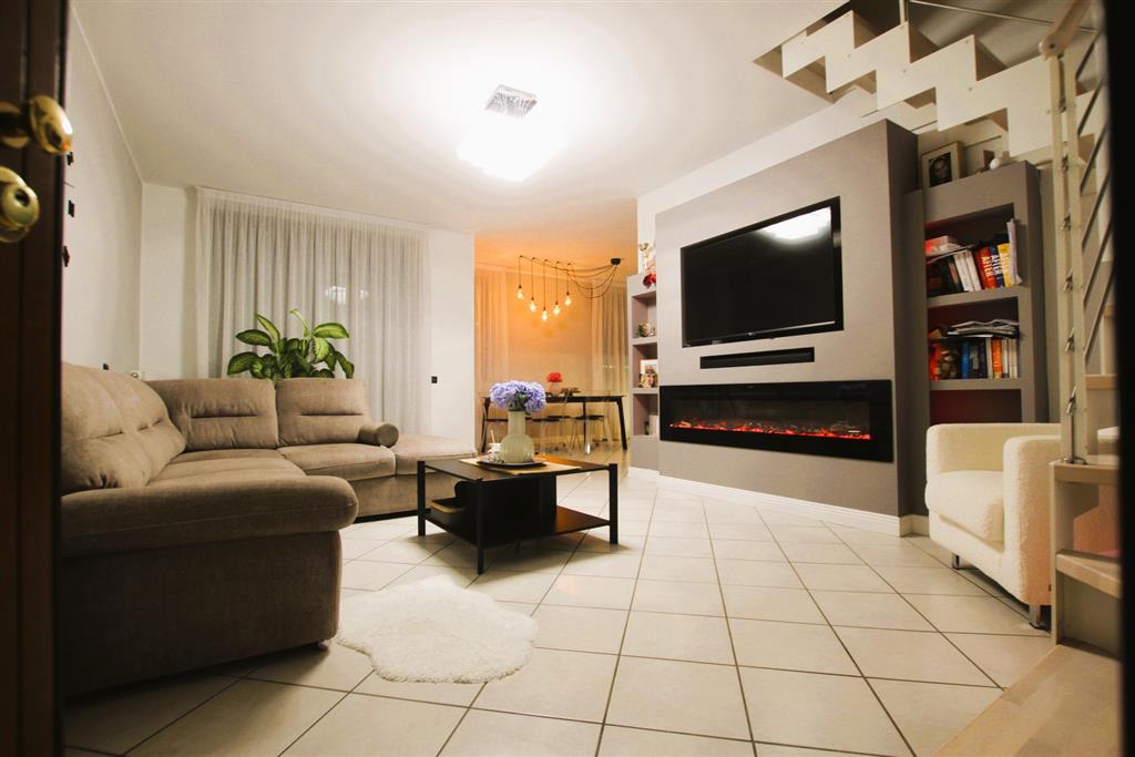 Quadrilocale con box doppio in largo rebattini 6 briosco, Briosco