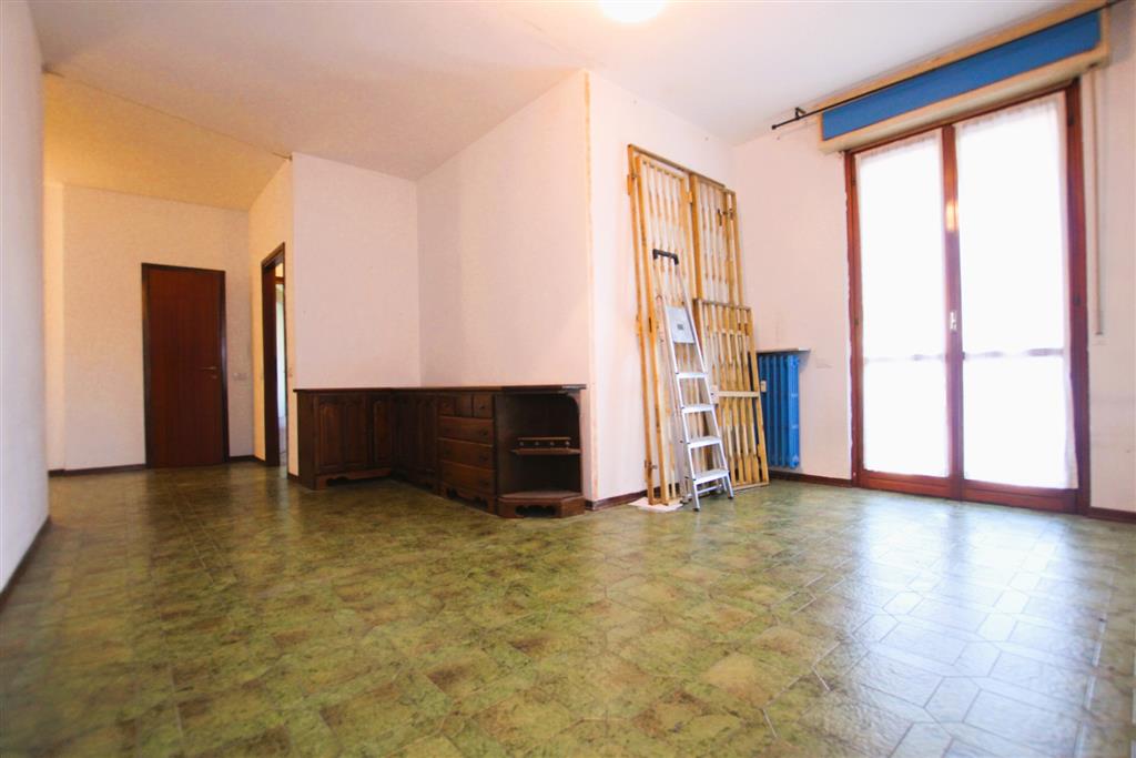 Appartamento con terrazzo in via foscolo 16, Cinisello Balsamo