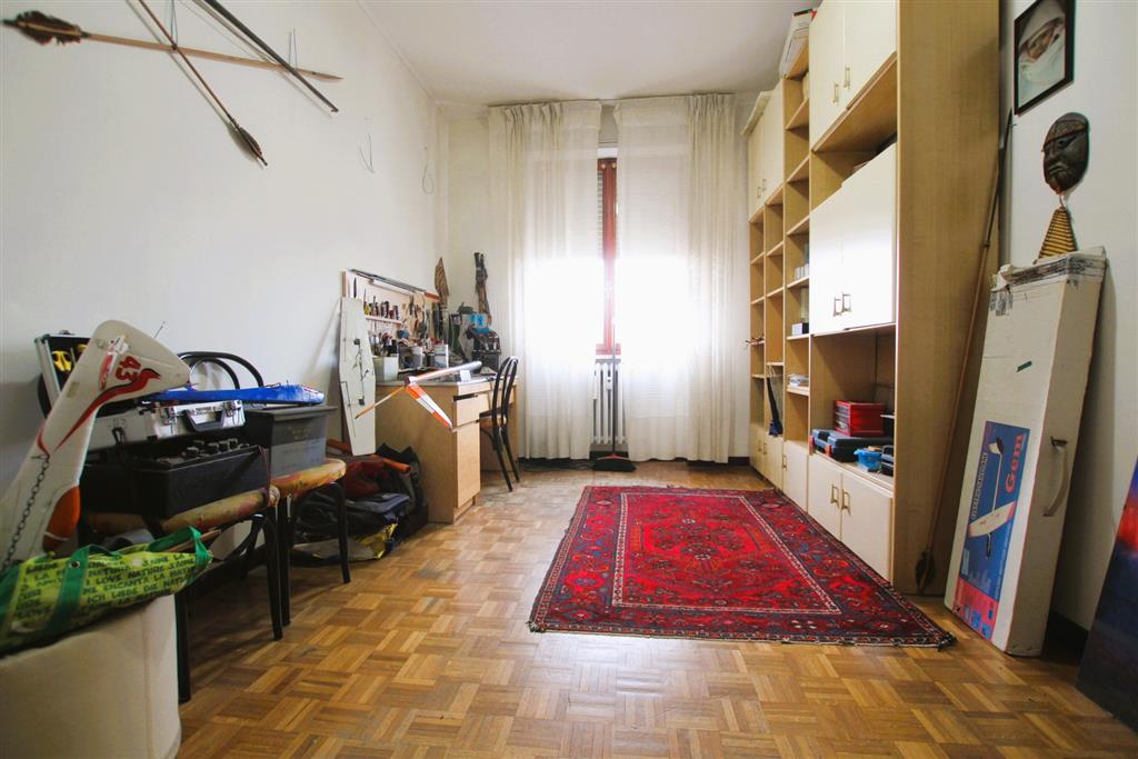 Appartamento con box in via don sturzo 14, Bresso