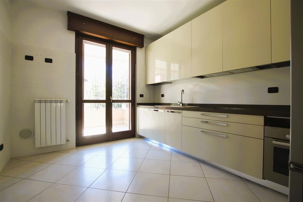 Appartamento con terrazzo in via vespri siciliani 12, Cinisello Balsamo