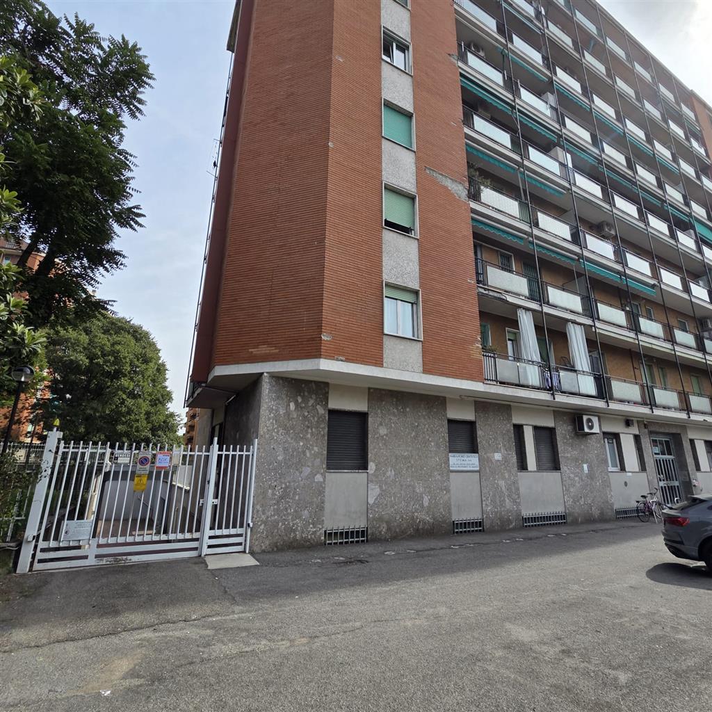 Box/Garage 12mq in vendita in via monte grappa 60, Cinisello Balsamo
