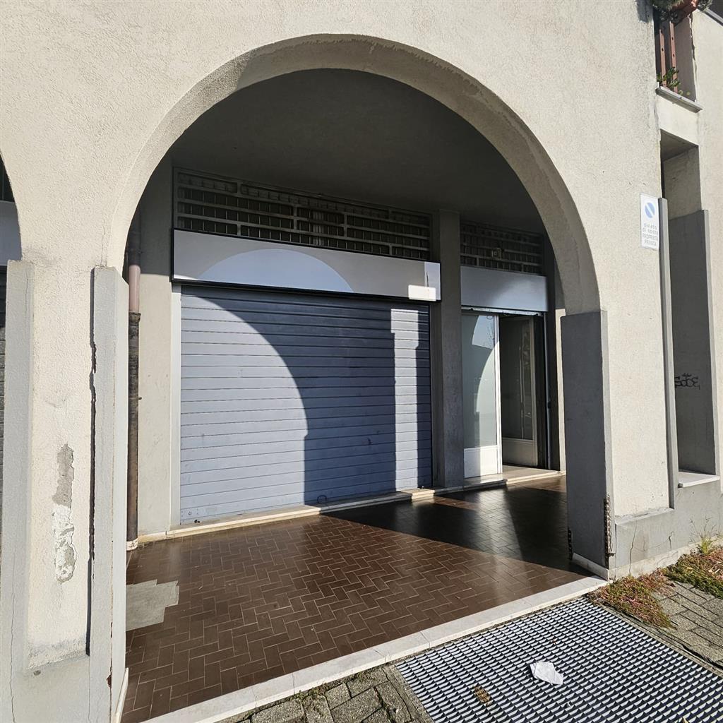 Negozio in vendita in piazza cooperazione 7, Muggi