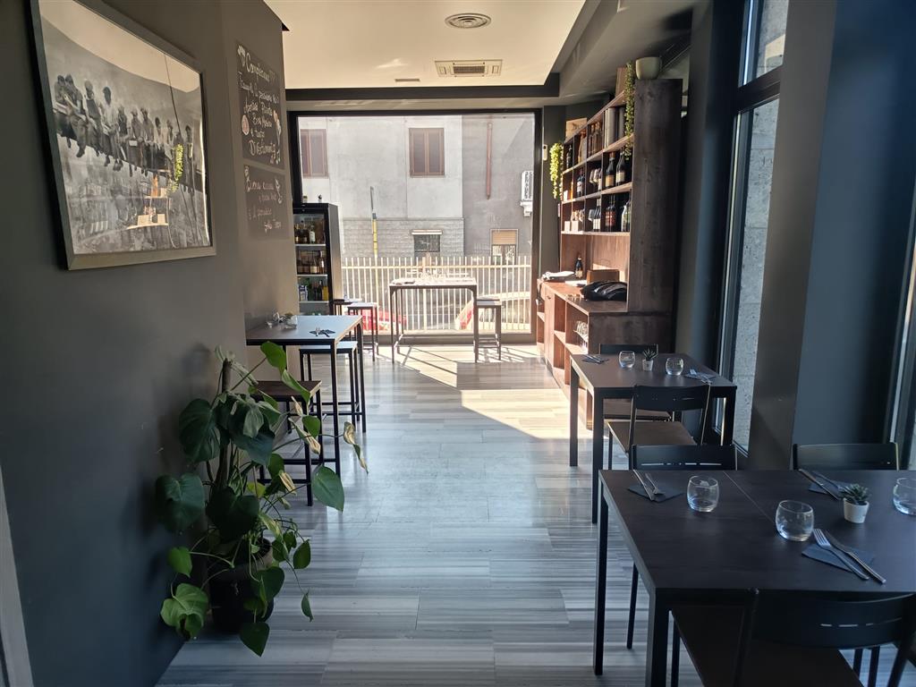 Attivit commerciale con giardino a Senago