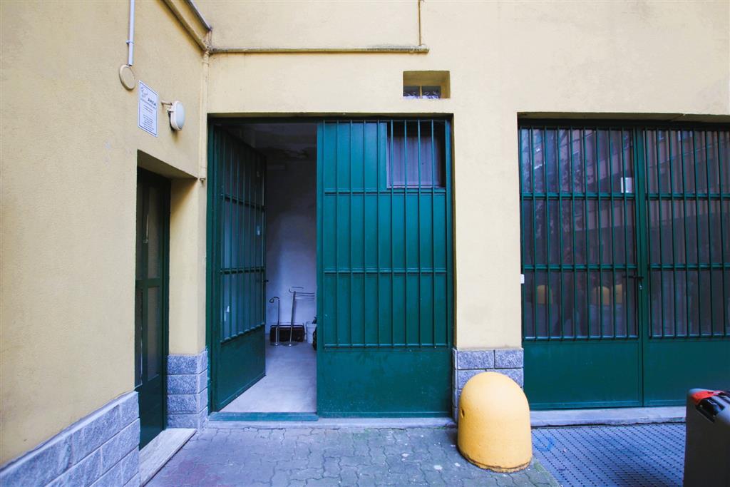 Negozio a basso consumo in via santa giovanna d'arco 196, Sesto San Giovanni