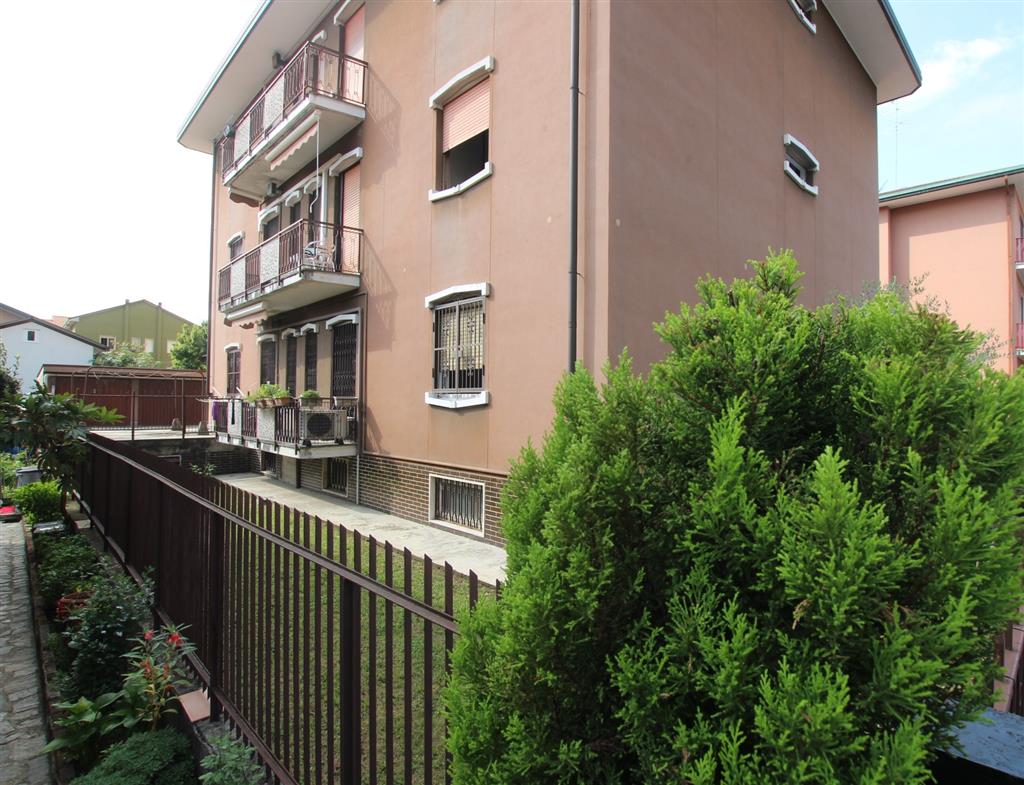 Attico con box in via corridoni 50, Cinisello Balsamo