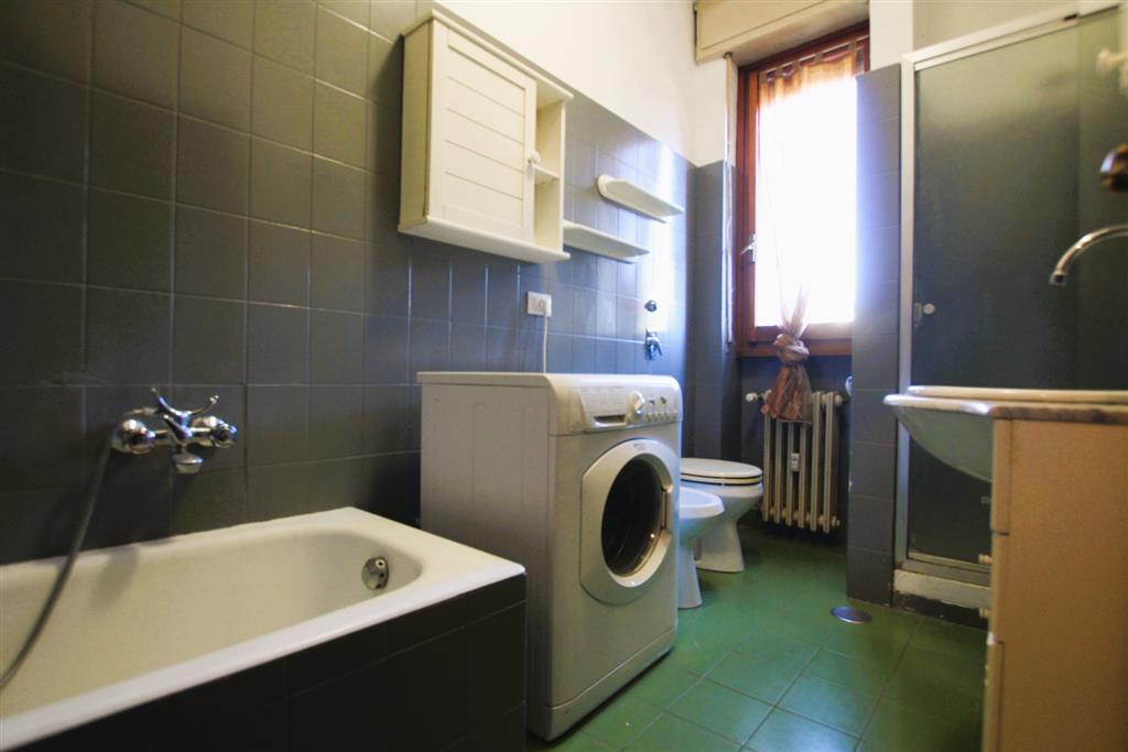 Appartamento con terrazzo in via foscolo 16, Cinisello Balsamo