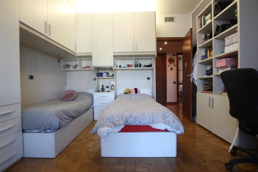 Appartamento con terrazzo in viale della repubblica 29, Muggi