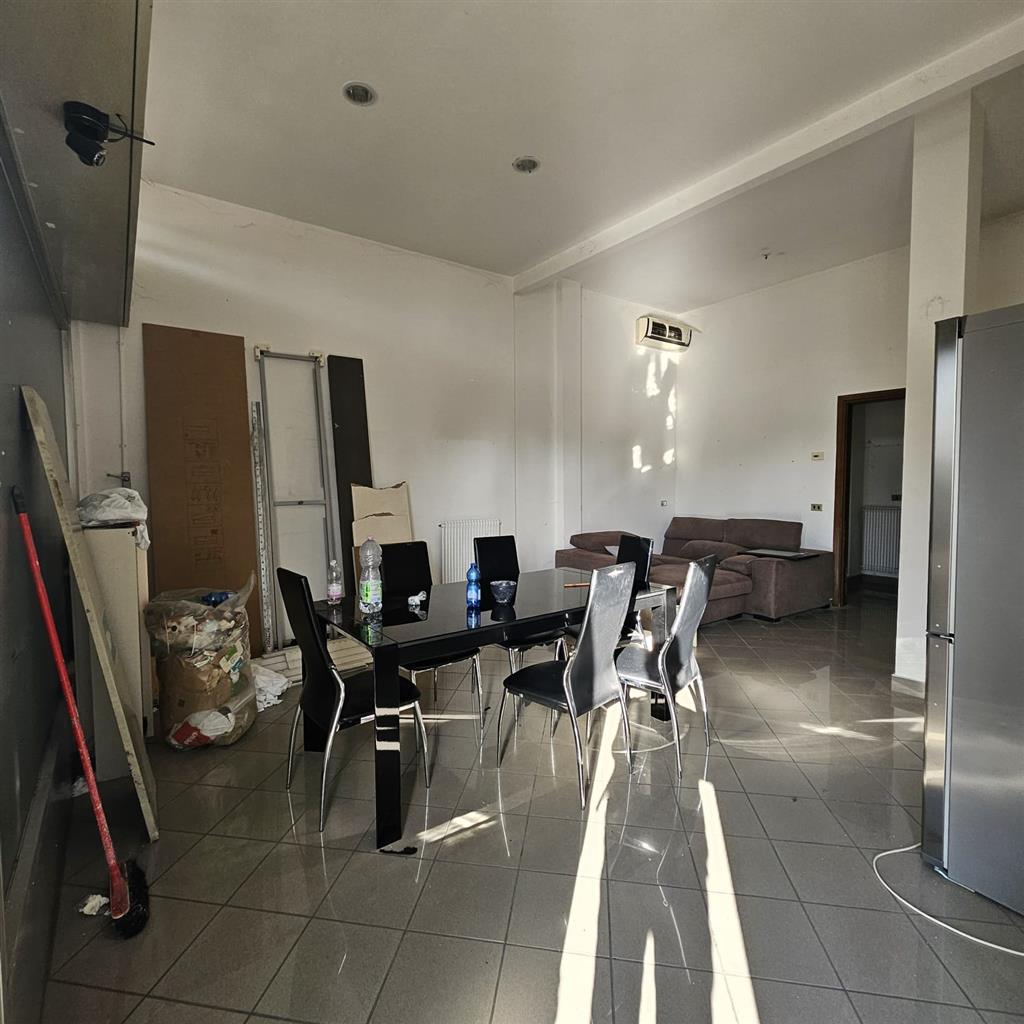 Negozio in vendita in piazza cooperazione 7, Muggi