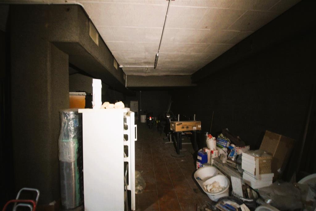 Negozio a basso consumo in via santa giovanna d'arco 196, Sesto San Giovanni