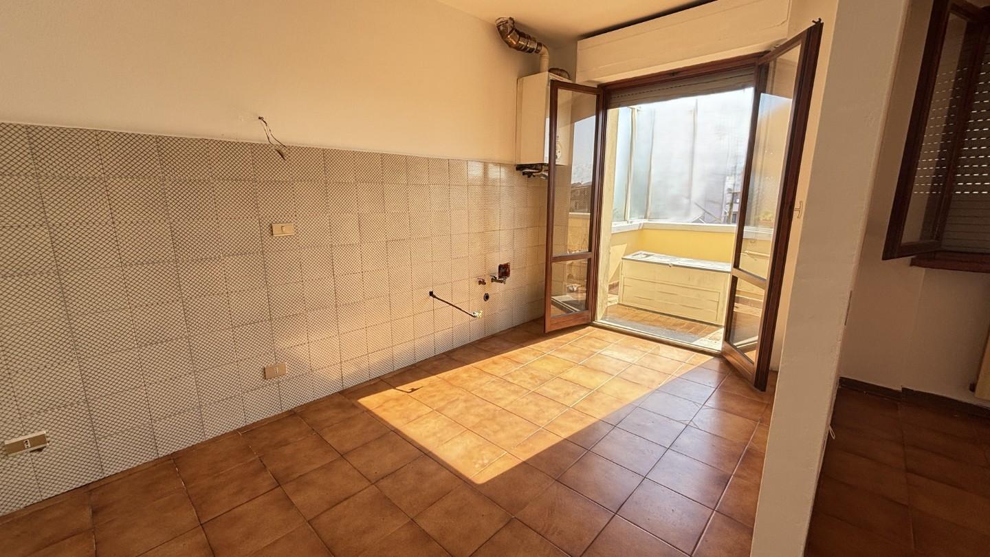 Appartamento con terrazzo a Cascina