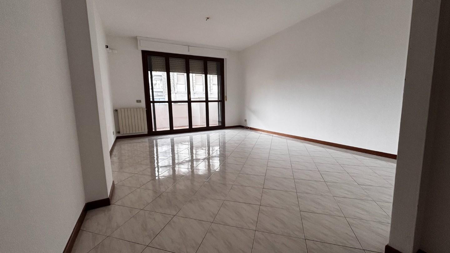 Quadrilocale con terrazzo a Cascina