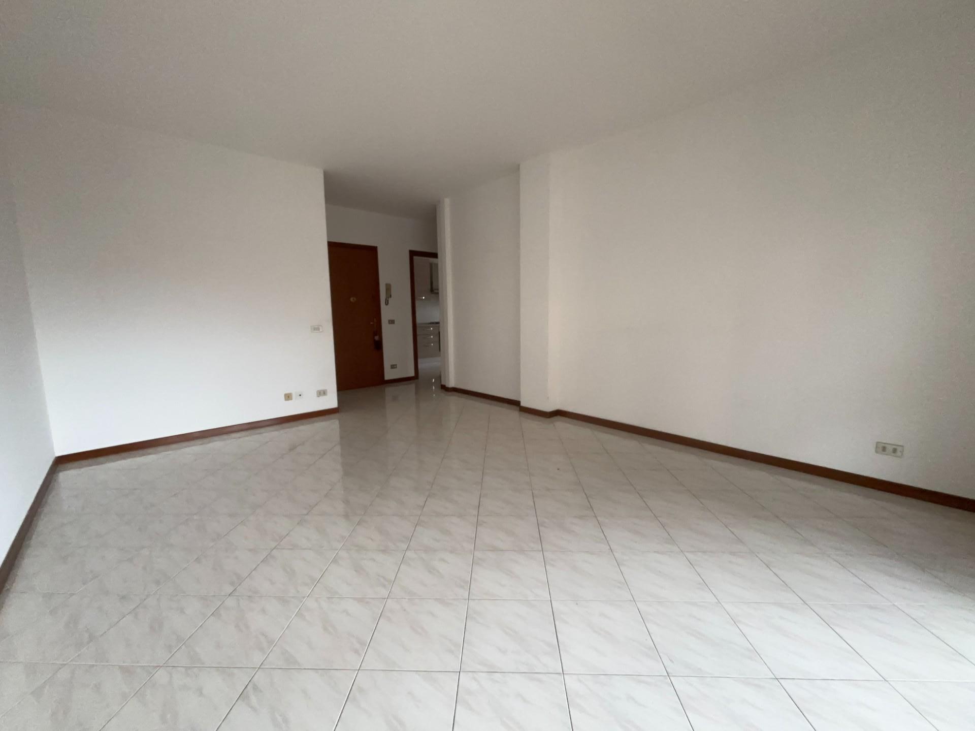 Quadrilocale con terrazzo a Cascina