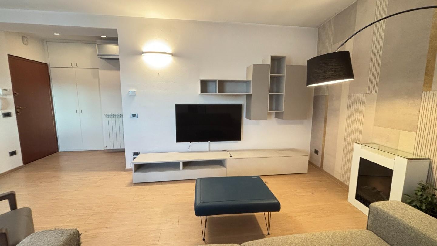 Attico con terrazzo a Cascina