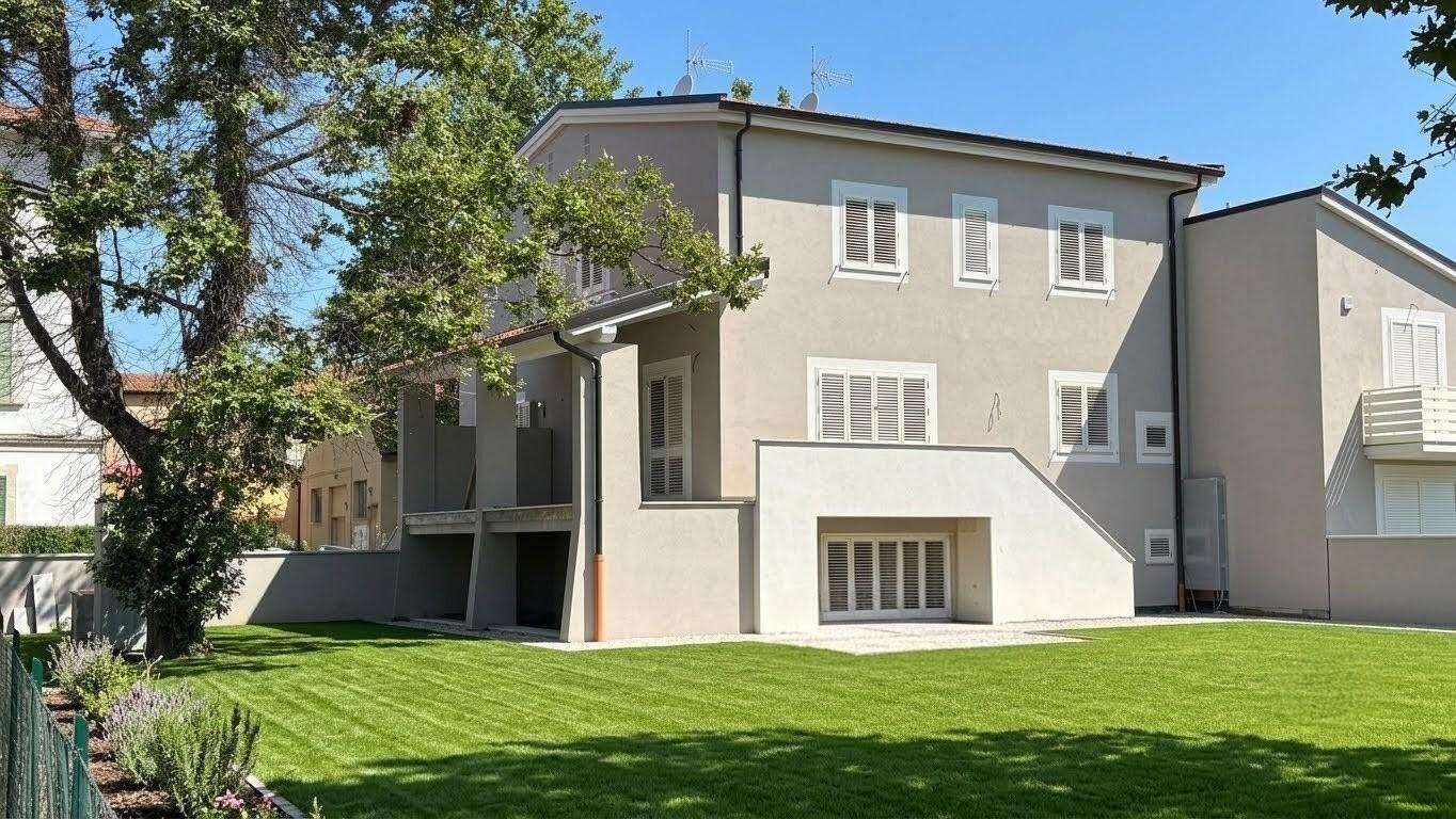 Villa Trifamiliari con giardino a Cascina