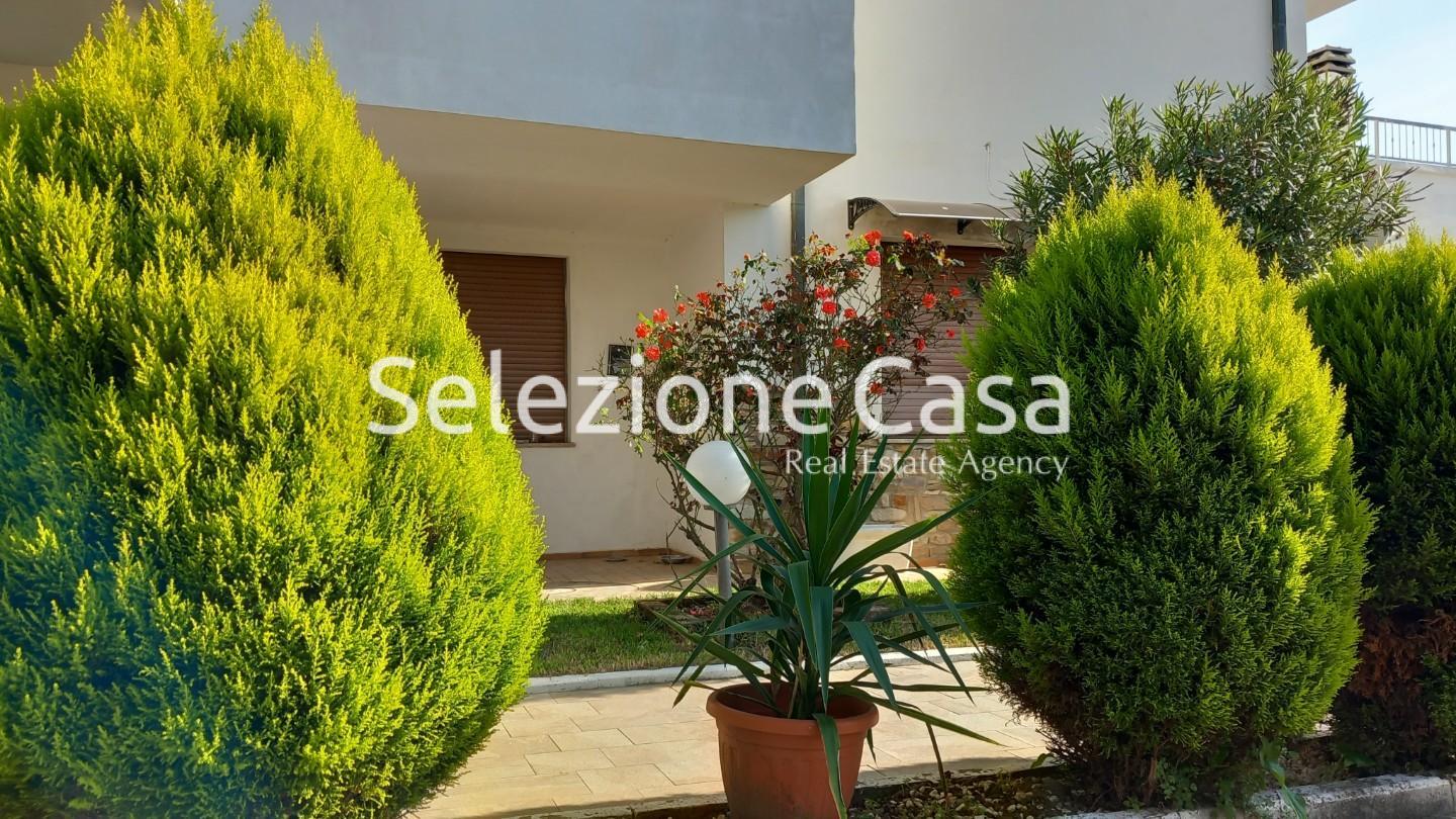 Casa indipendente con giardino, Buti cascine