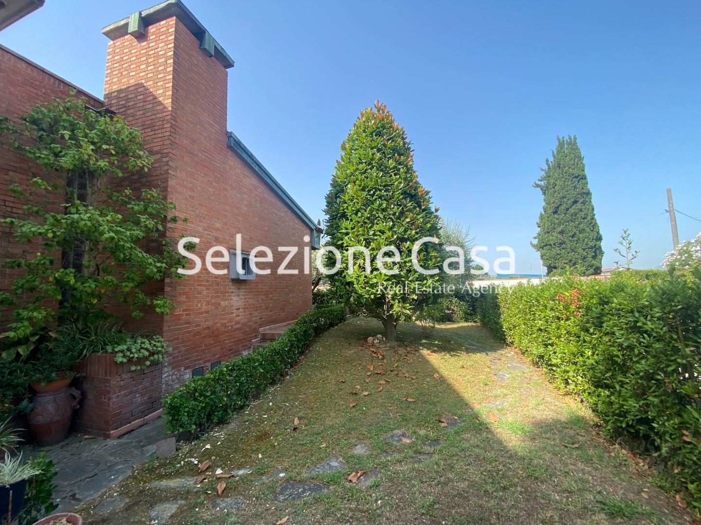 Villa con giardino a Santa Croce sull'Arno