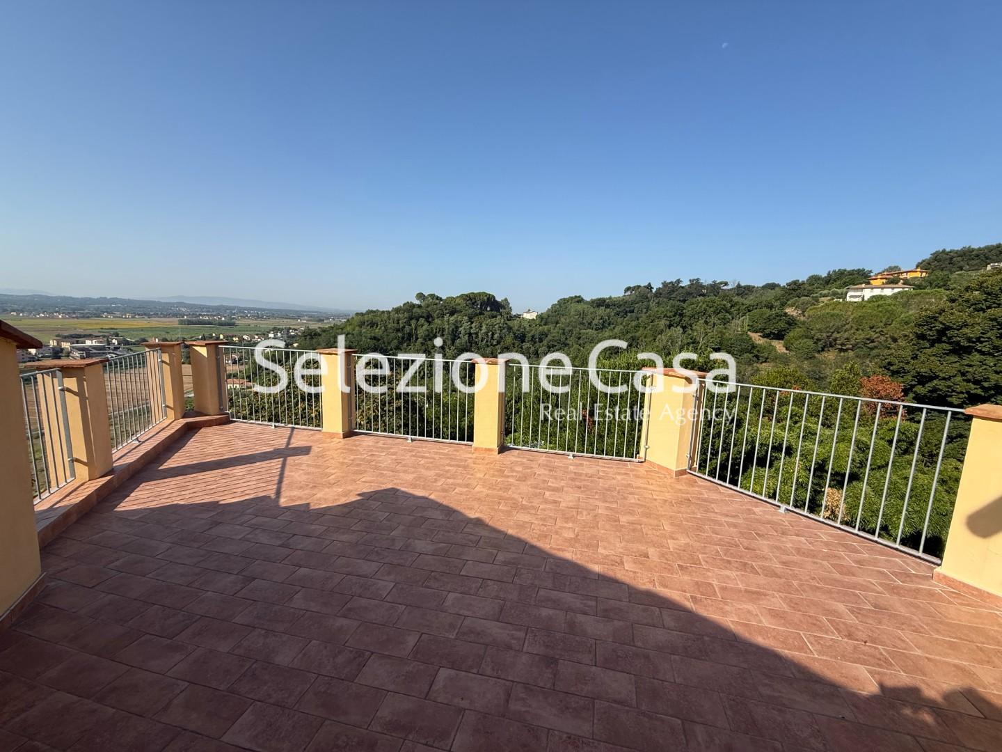 Quadrilocale con terrazzo a Santa Maria a Monte