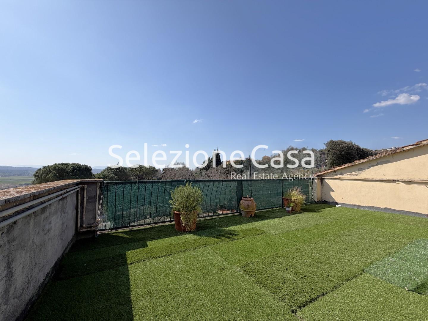 Quadrilocale con terrazzo a Santa Maria a Monte