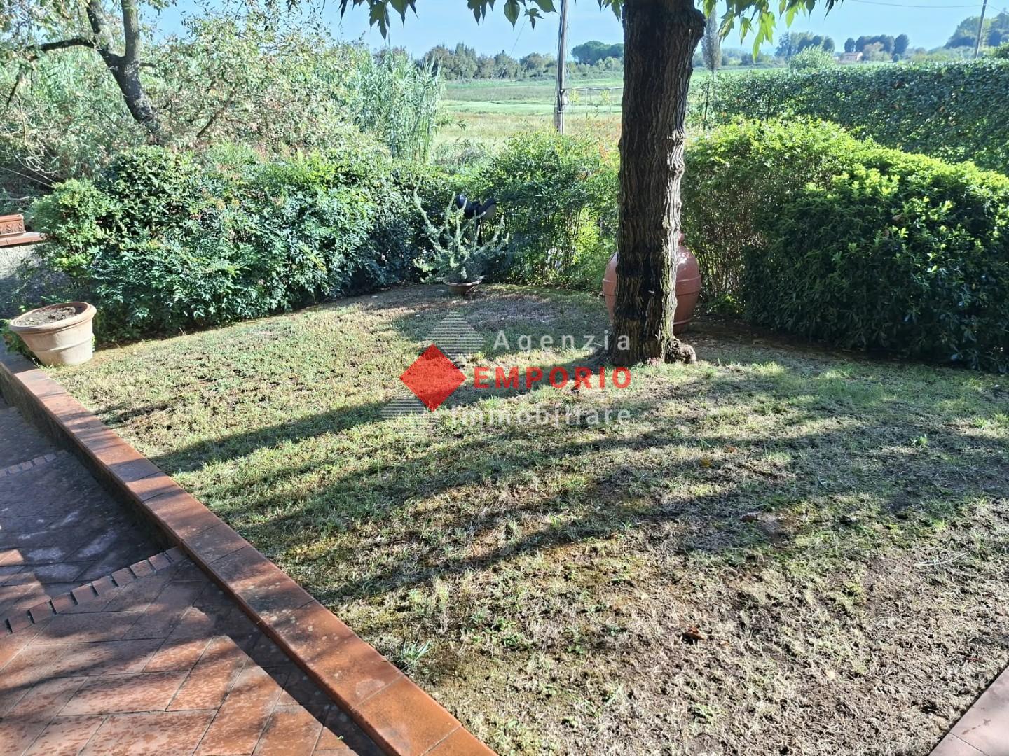 Villa con giardino a Vicopisano