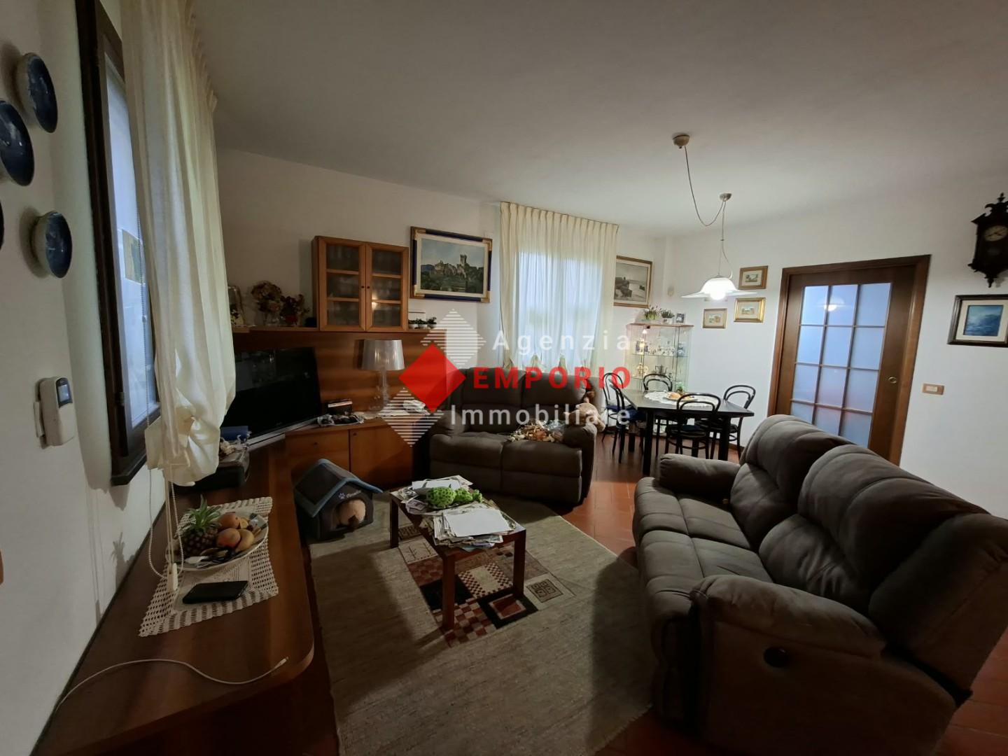 Villa con giardino a Vicopisano