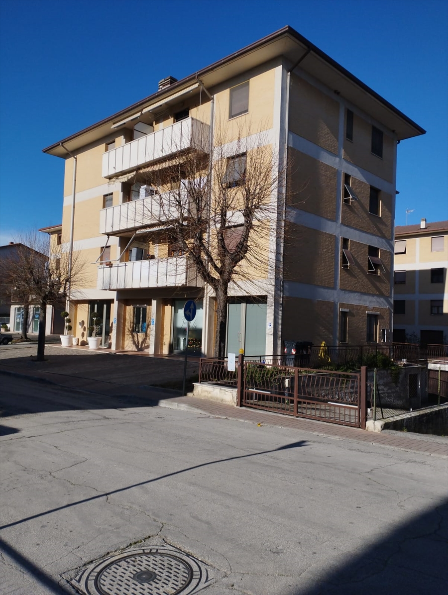 Appartamento con box in via tobagi 17, Castelbellino