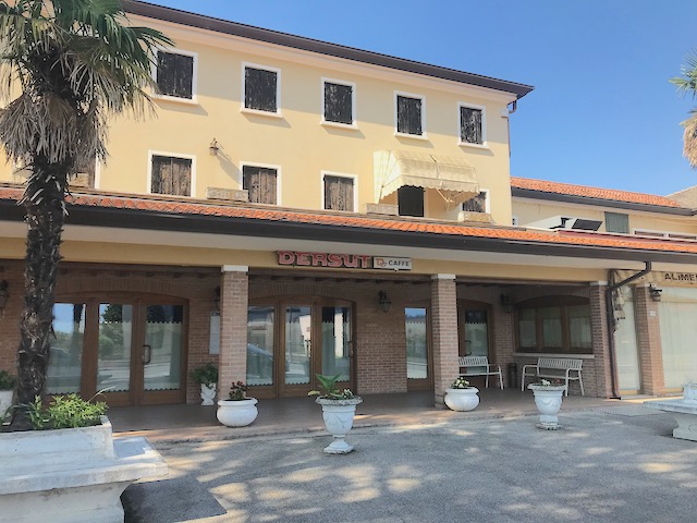 Attivit commerciale con giardino a Salgareda