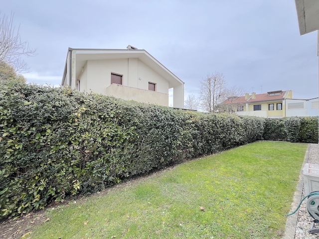 Quadrilocale con giardino a Salgareda