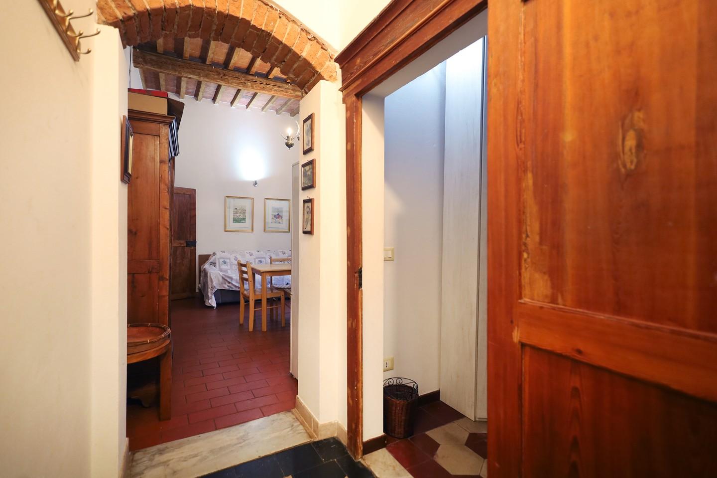 Trilocale arredato in affitto a Pisa