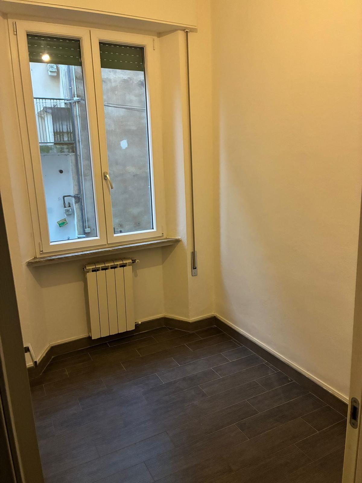Stanza Singola ristrutturata, Pisa tribunale