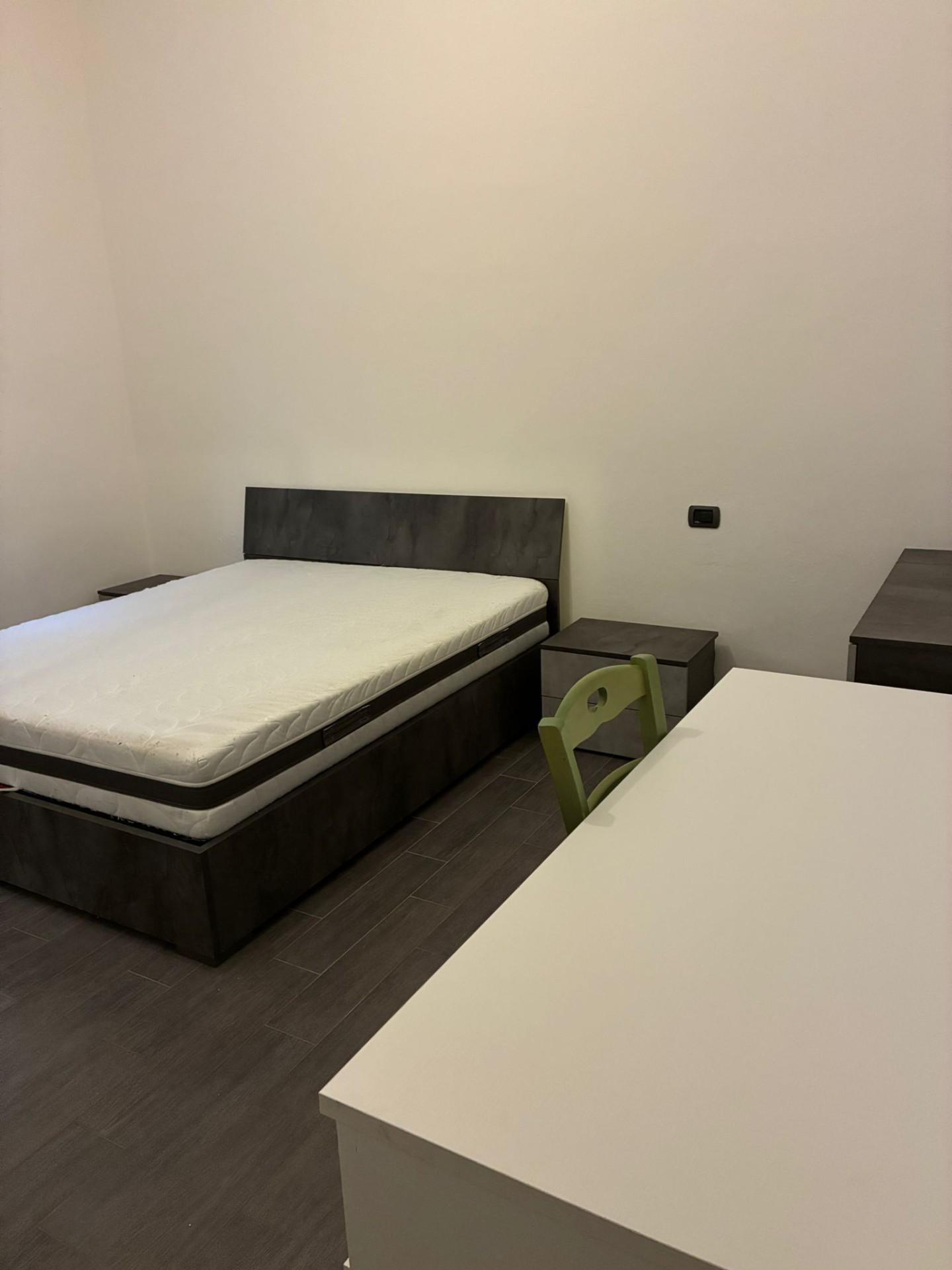 Stanza Singola ristrutturata, Pisa tribunale