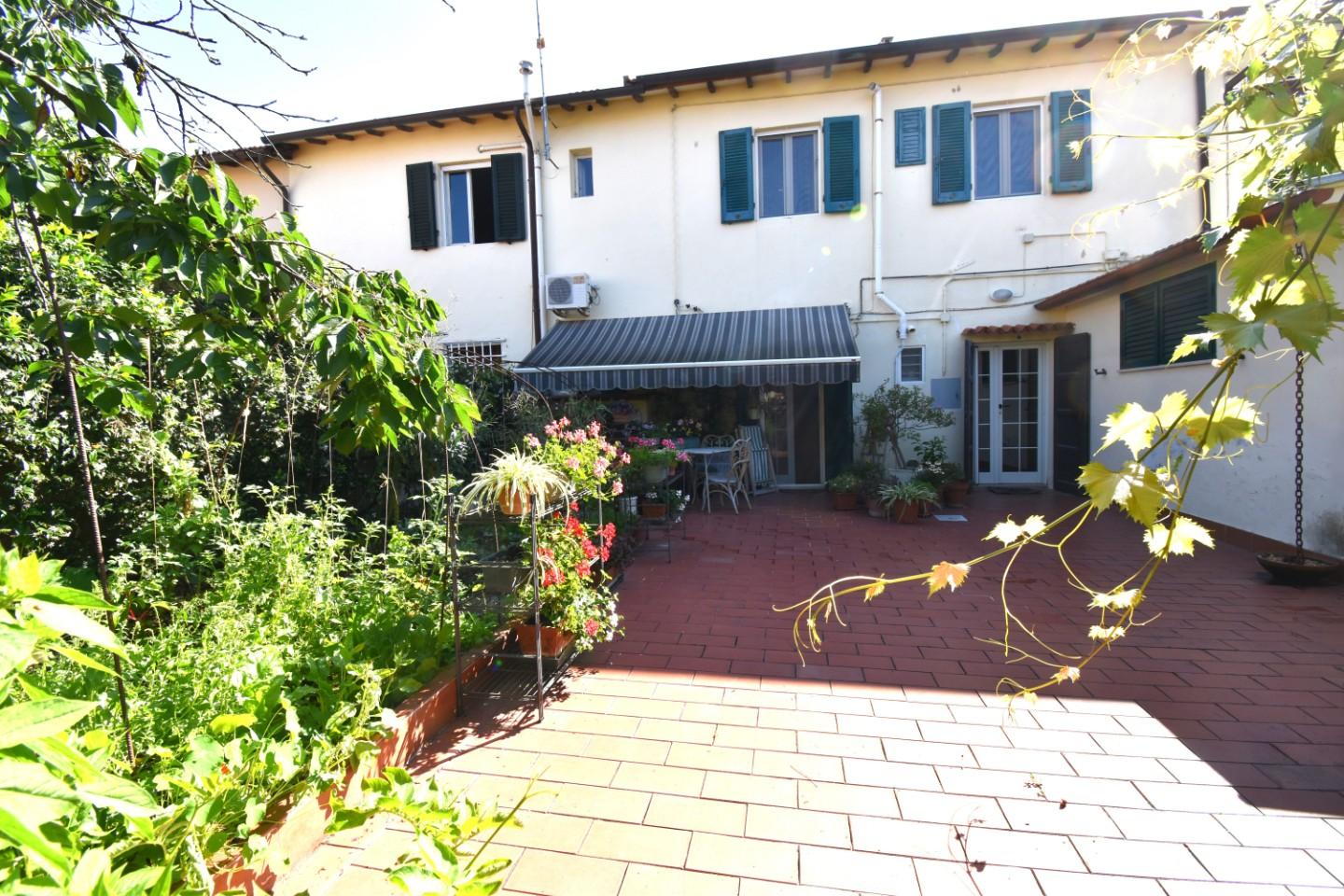 Casa indipendente con giardino, Pisa porta fiorentina