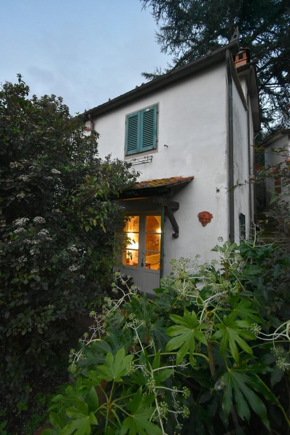 Casa indipendente con giardino a Massarosa