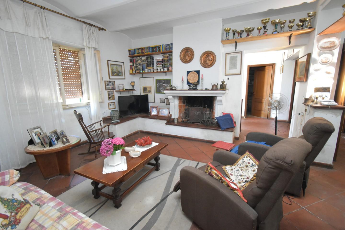 Casa indipendente con terrazzo a San Giuliano Terme