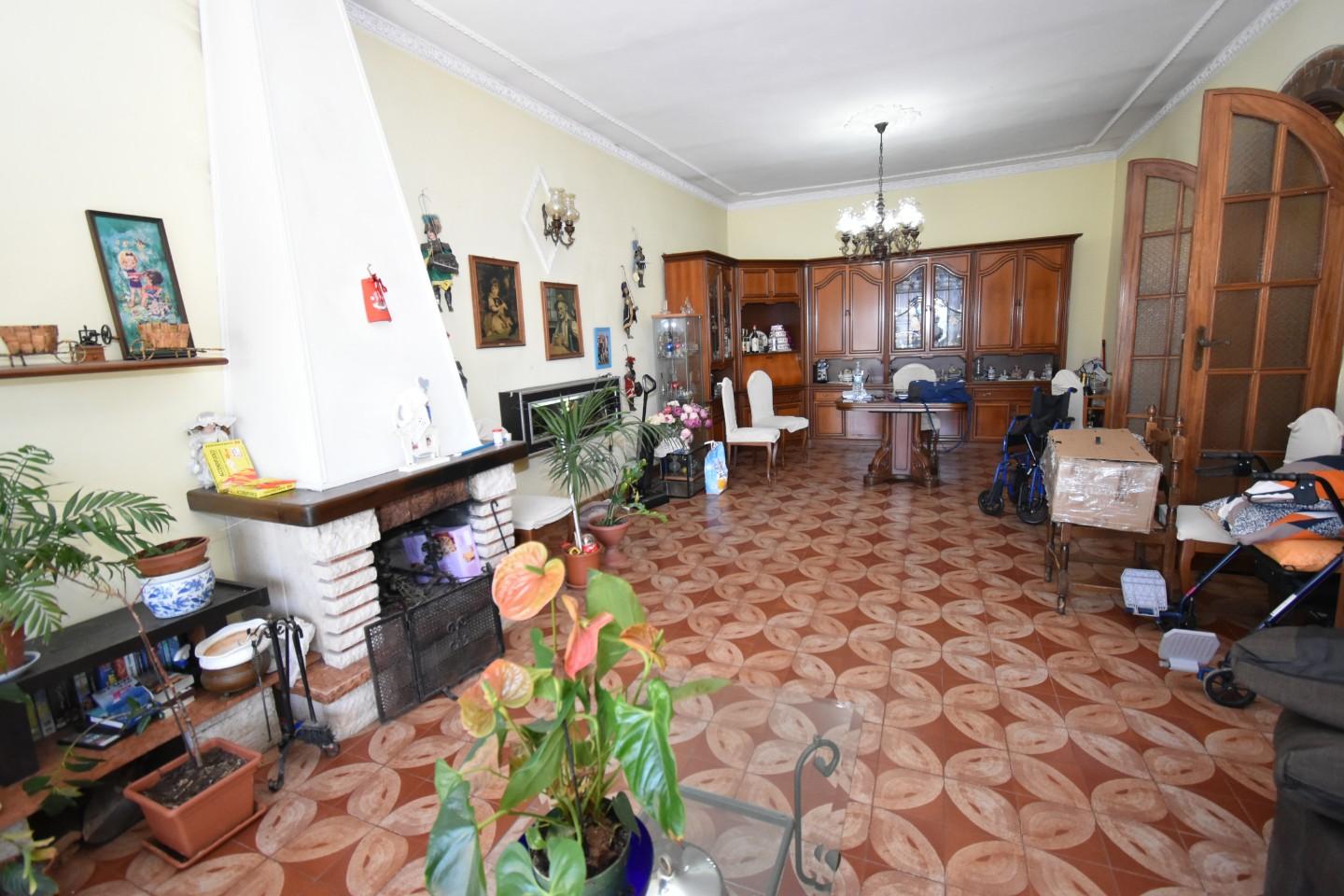 Casa indipendente con terrazzi, Pisa porta nuova
