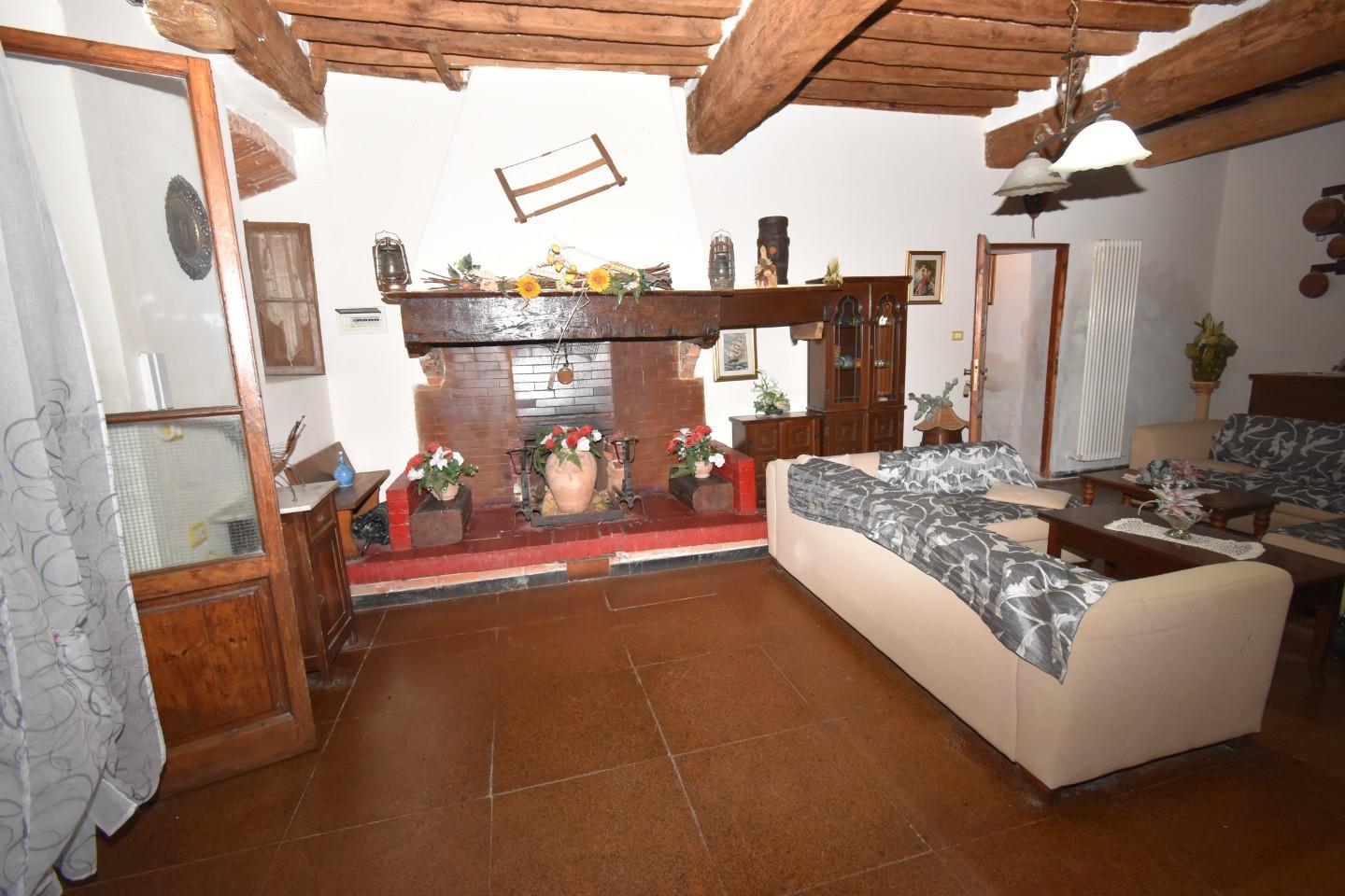 Casa indipendente con giardino, Vecchiano nodica