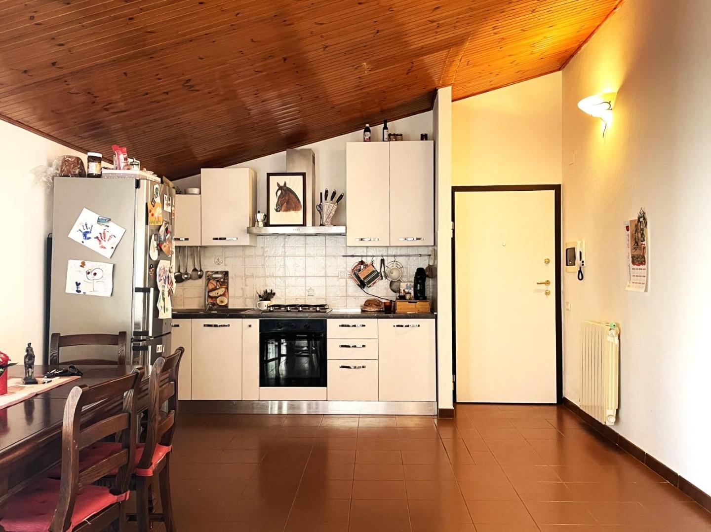 Attico con terrazzo, San Giuliano Terme pappiana