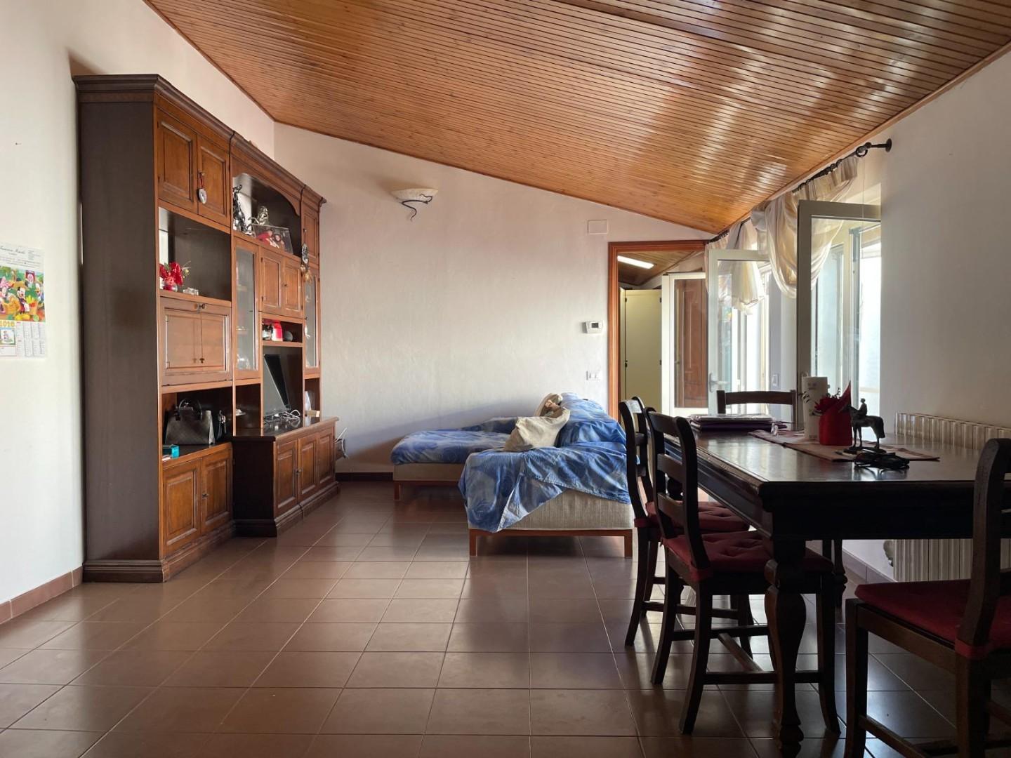 Attico con terrazzo, San Giuliano Terme pappiana