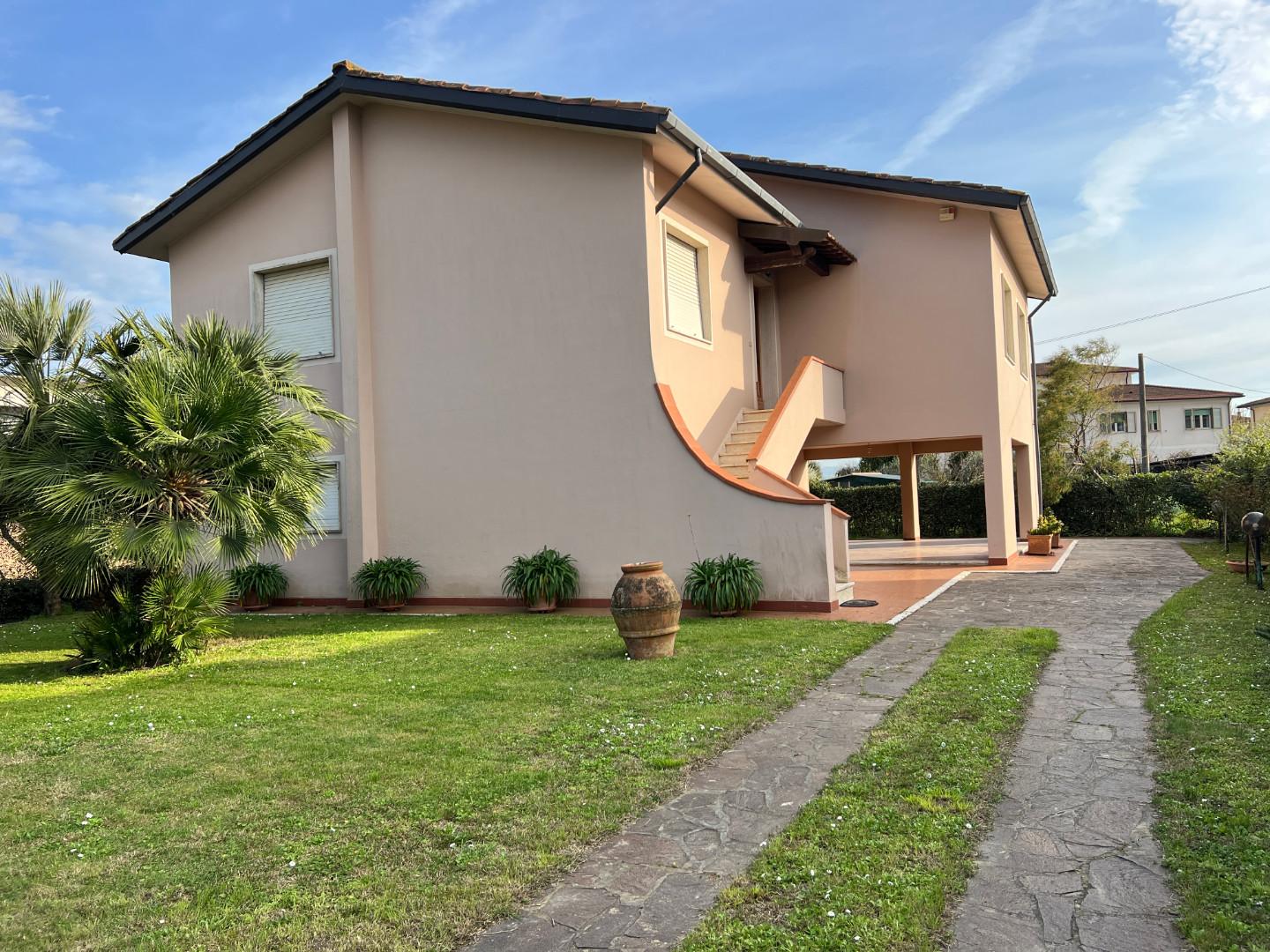 Casa indipendente con giardino, Calcinaia fornacette