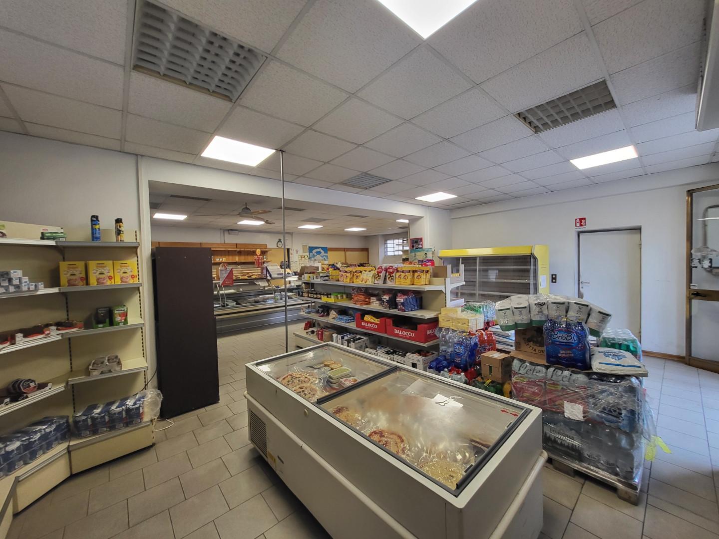 Locale commerciale in vendita, Vicopisano san giovanni alla vena