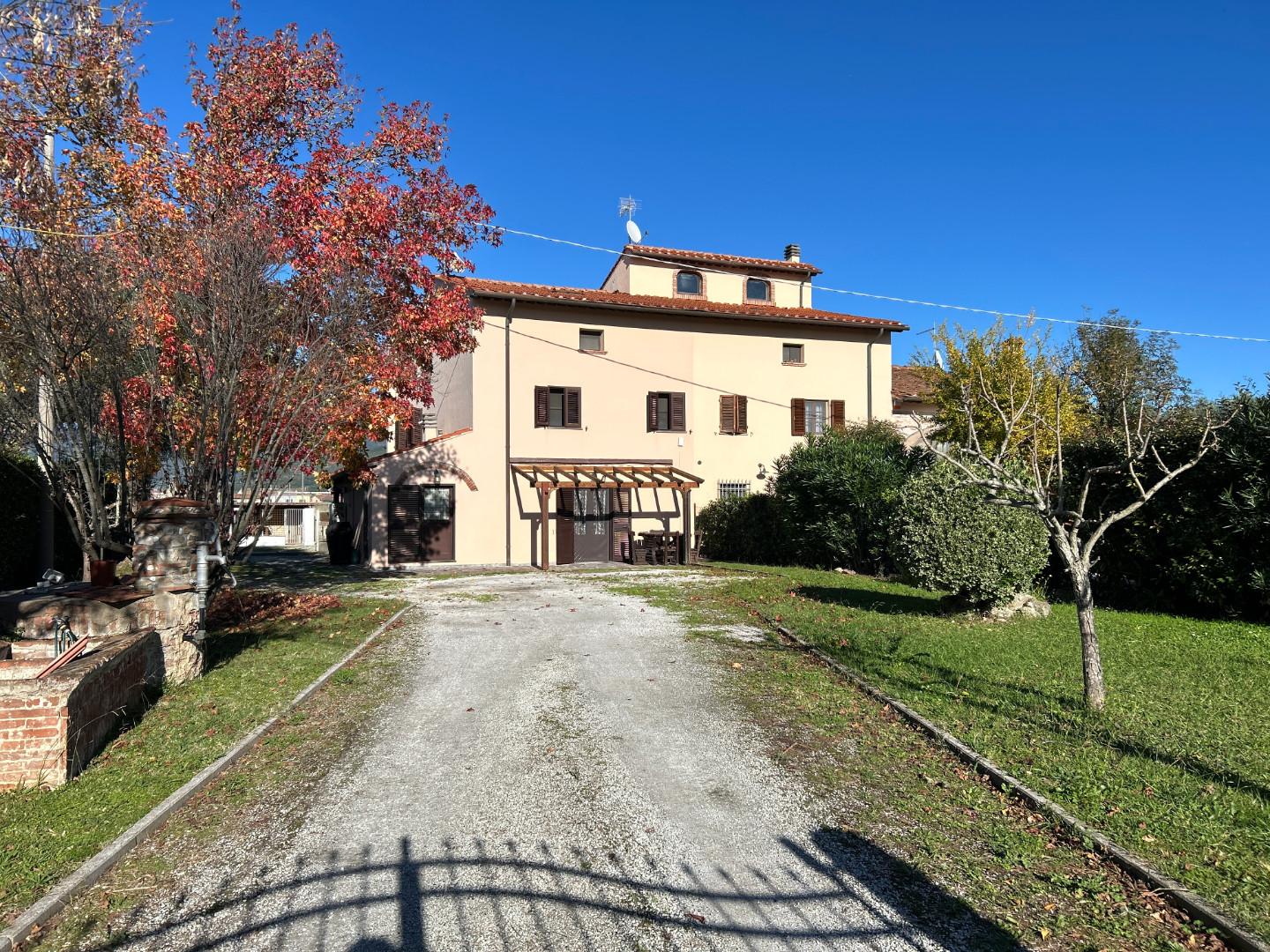 Villa Bifamiliare con giardino, Cascina san prospero navacchio