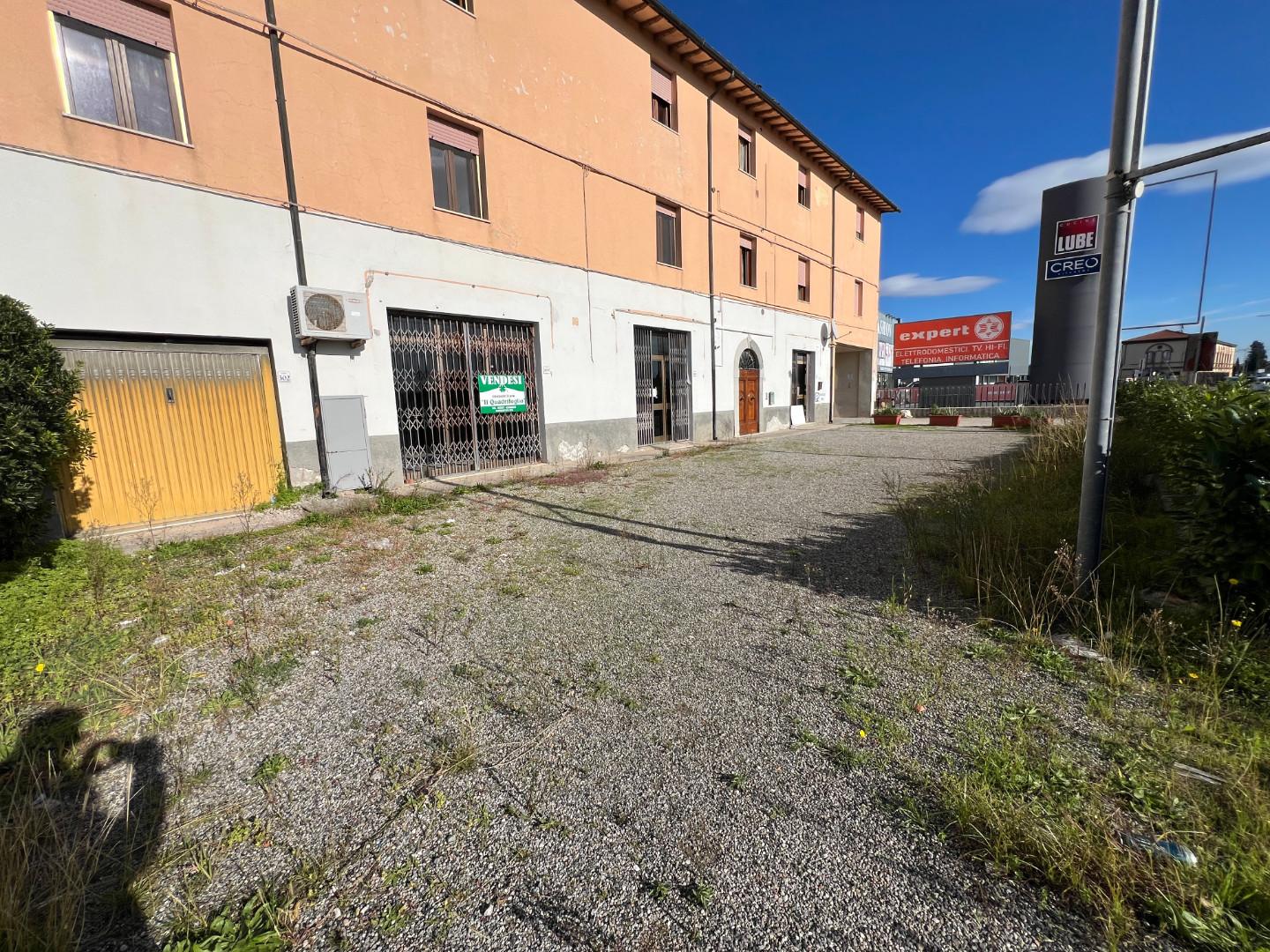 Locale commerciale da ristrutturare, Calcinaia fornacette