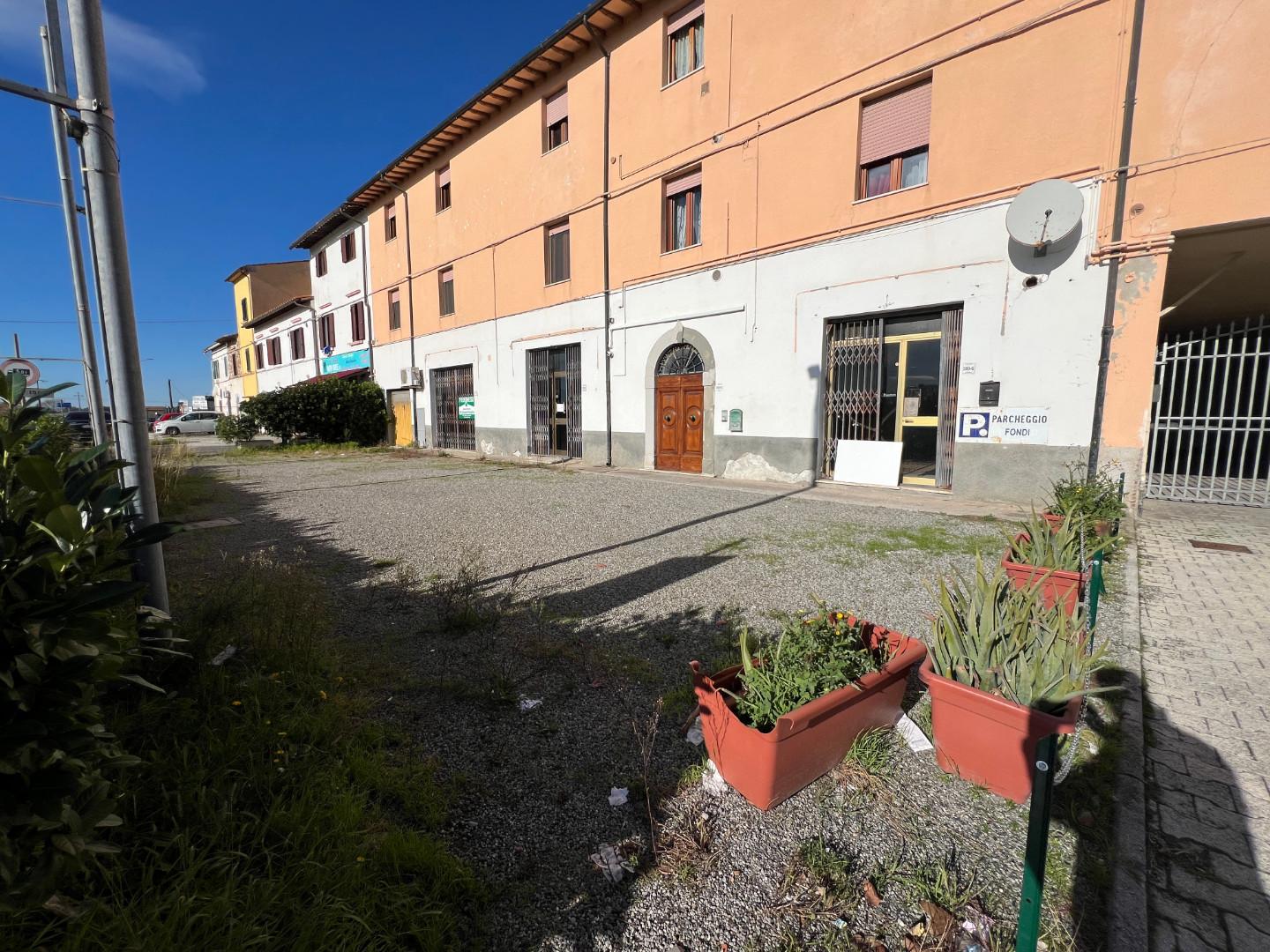 Locale commerciale da ristrutturare, Calcinaia fornacette