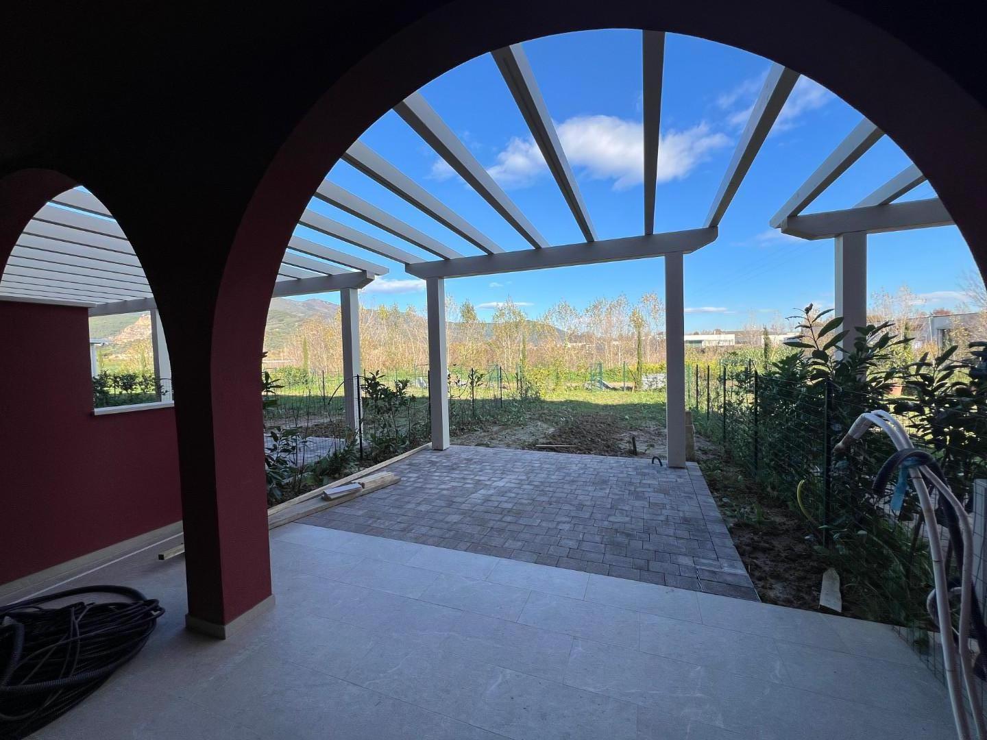 Villa con giardino, Calcinaia fornacette