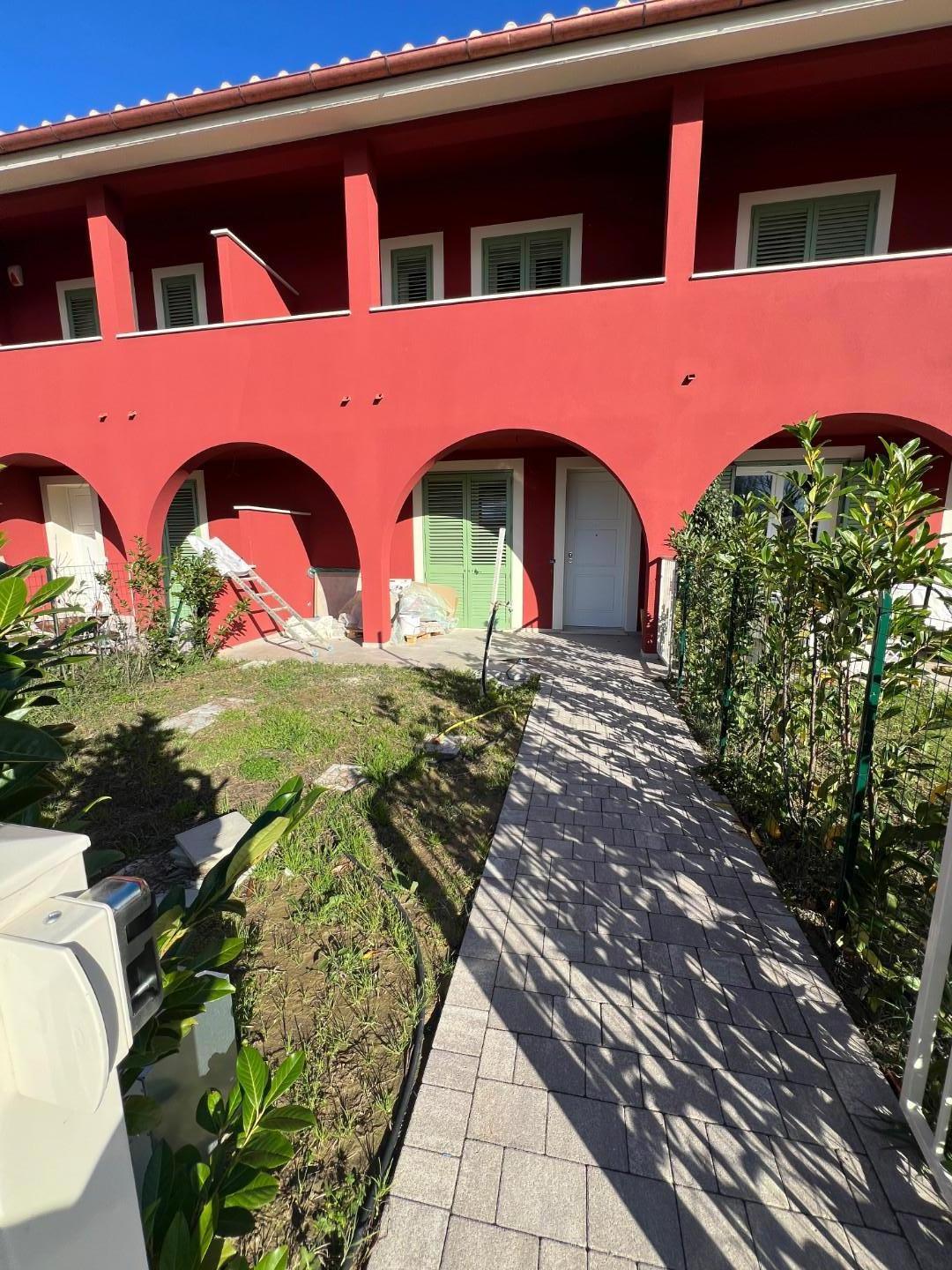 Villa con giardino, Calcinaia fornacette